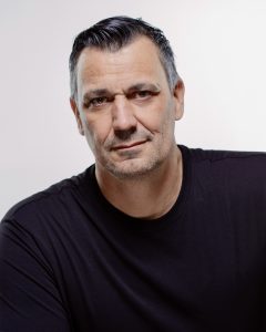 daniel leuthardt headshot